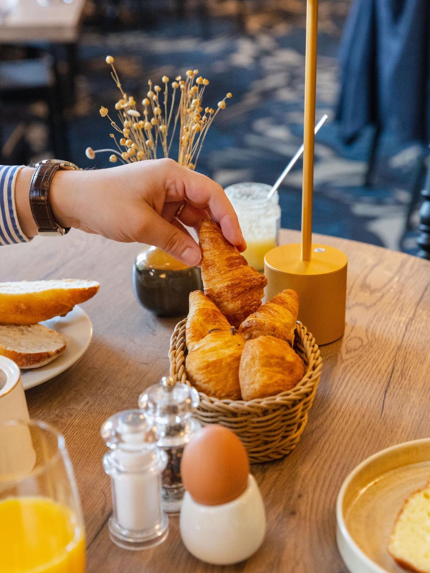Le Boeuf Couronne - Hotel & Restaurant Chartres- Logis Hotels المظهر الخارجي الصورة