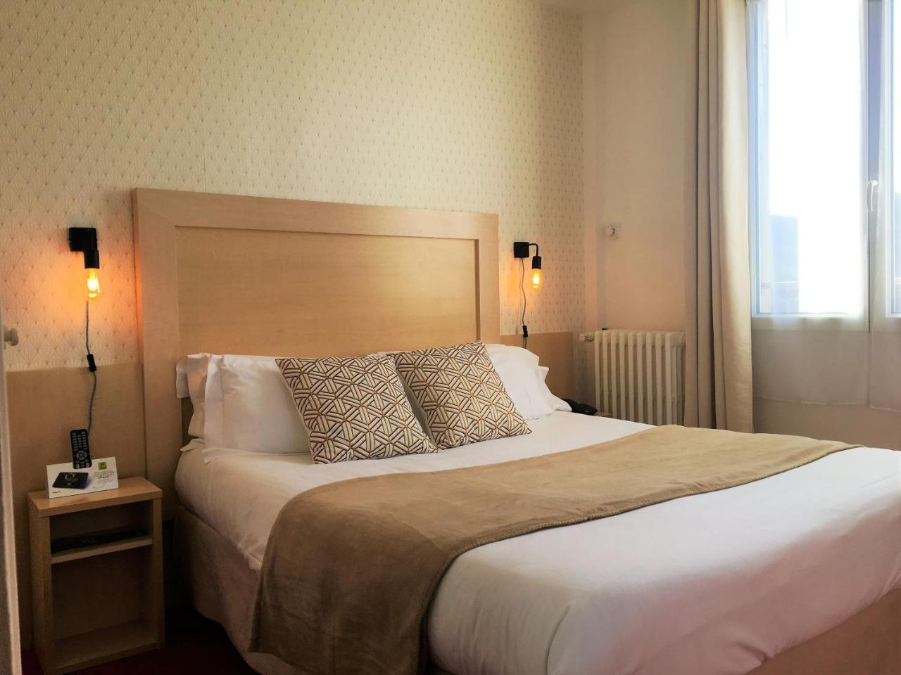 Le Boeuf Couronne - Hotel & Restaurant Chartres- Logis Hotels المظهر الخارجي الصورة
